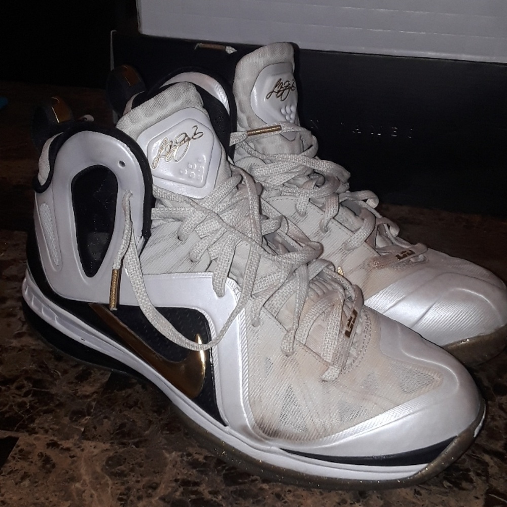Nike Lebron 9 Elite size 10.5